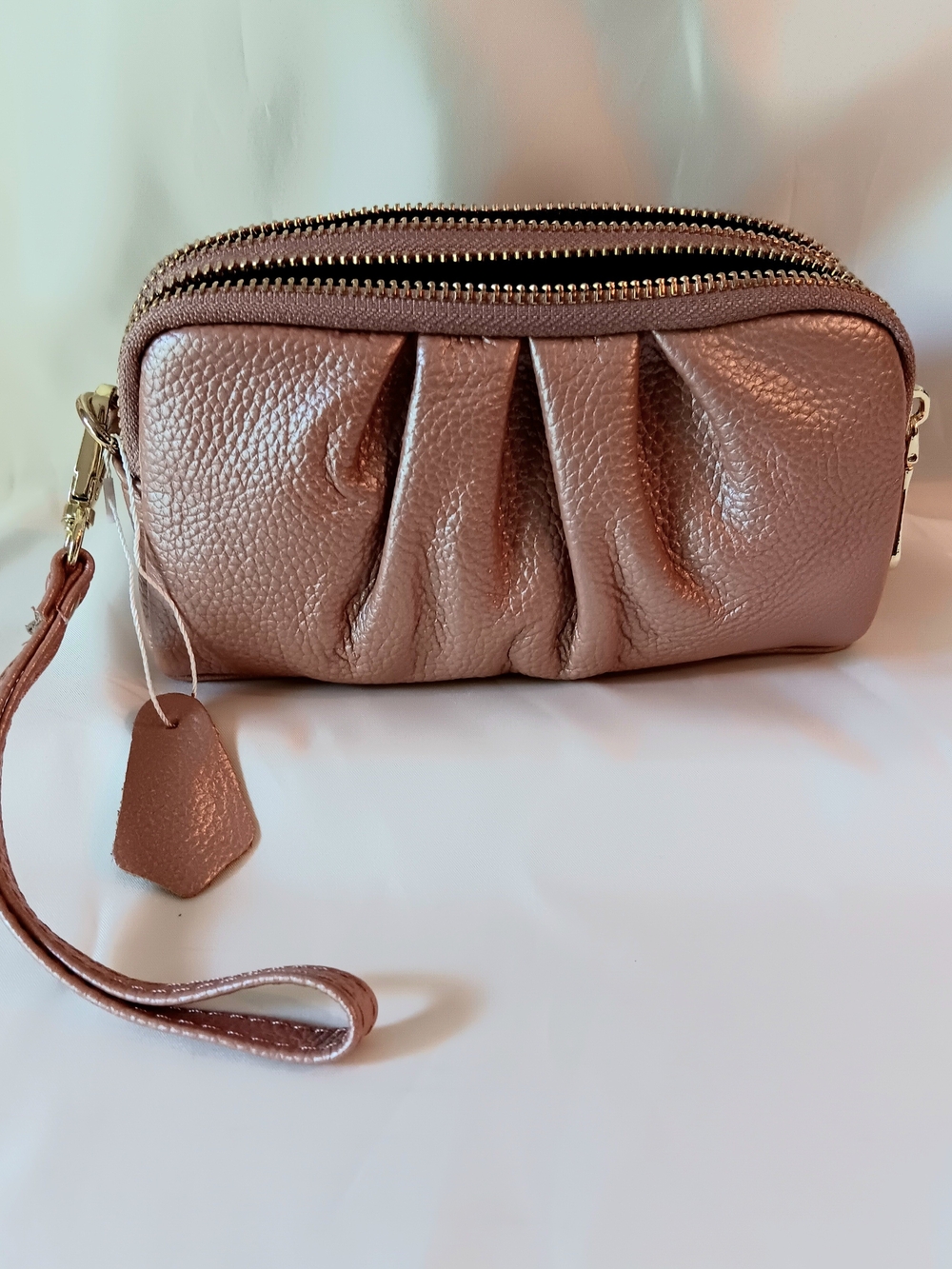 NWT* Wristlet Clutch Bag in Rose Gold Brown
